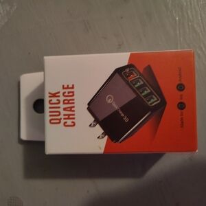 Quick Charge Black Charger